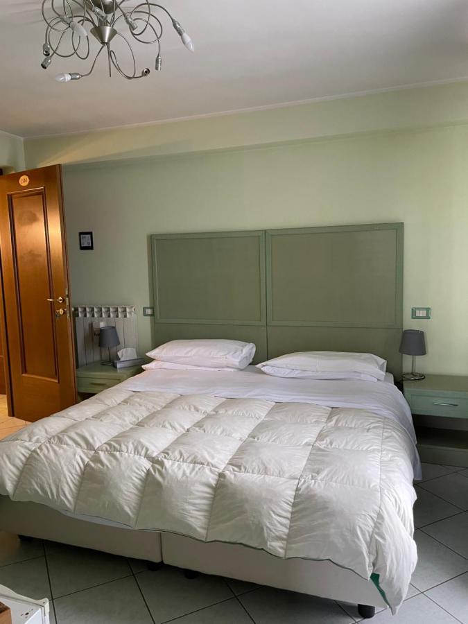 Serravalle Sesia Casa Azzurra Camere מראה חיצוני תמונה