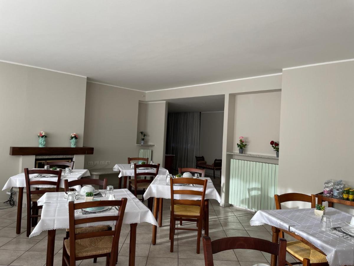 Serravalle Sesia Casa Azzurra Camere מראה חיצוני תמונה