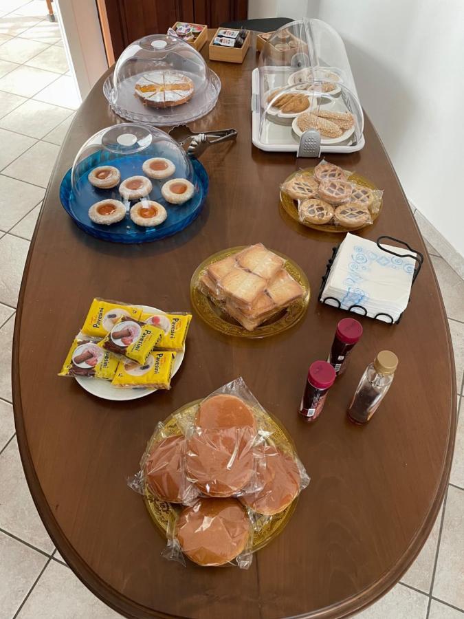 Serravalle Sesia Casa Azzurra Camere מראה חיצוני תמונה